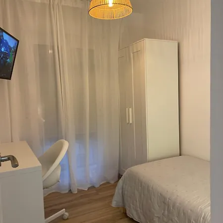 Fuengirola, 4 2 Banos Parking Apartment