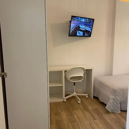 Fuengirola, 4 2 Banos Parking Apartment