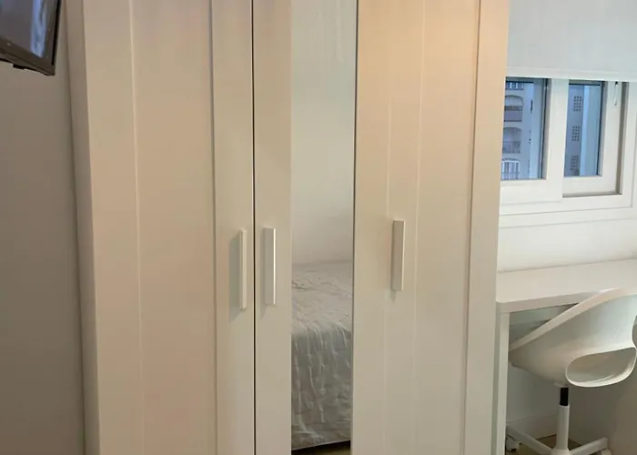 Fuengirola, 4 2 Banos Parking Fuengirola