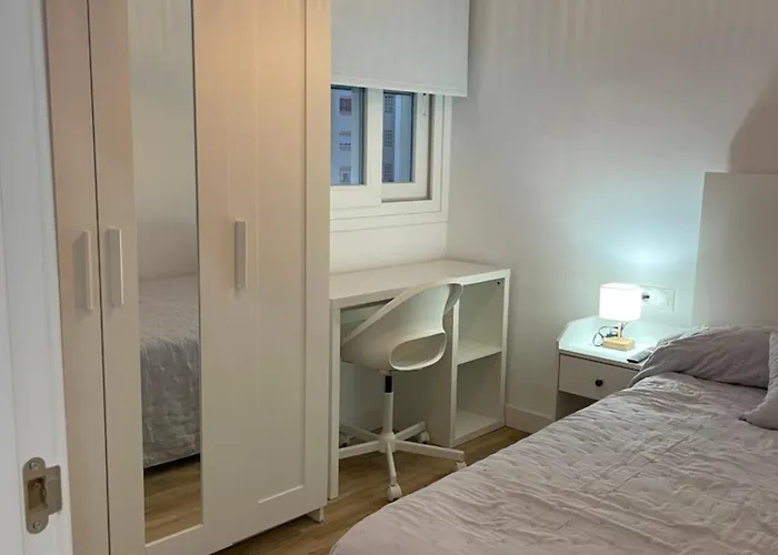 Fuengirola, 4 2 Banos Parking *