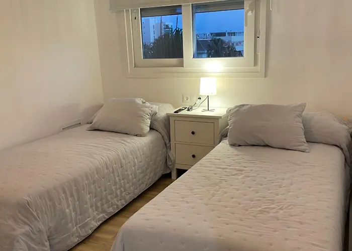 Fuengirola, 4 2 Banos Parking Apartment Fuengirola