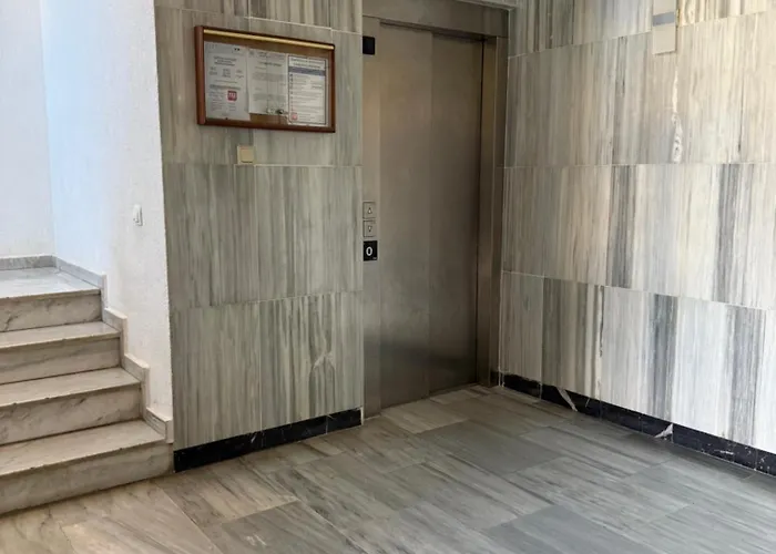 Fuengirola, 4 2 Banos Parking * Fuengirola