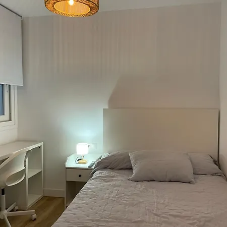 Fuengirola, 4 2 Banos Parking 푸엔히롤라