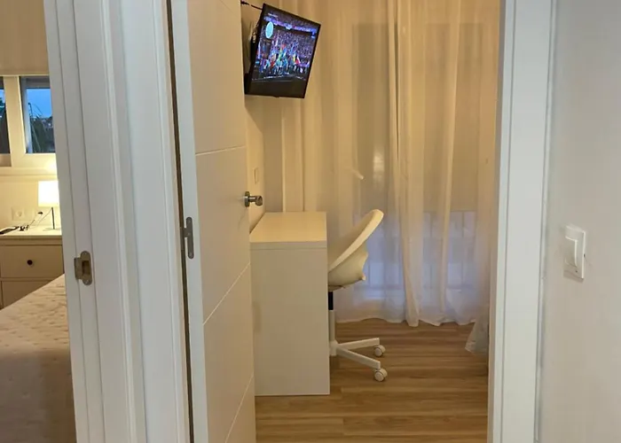 Fuengirola, 4 2 Banos Parking