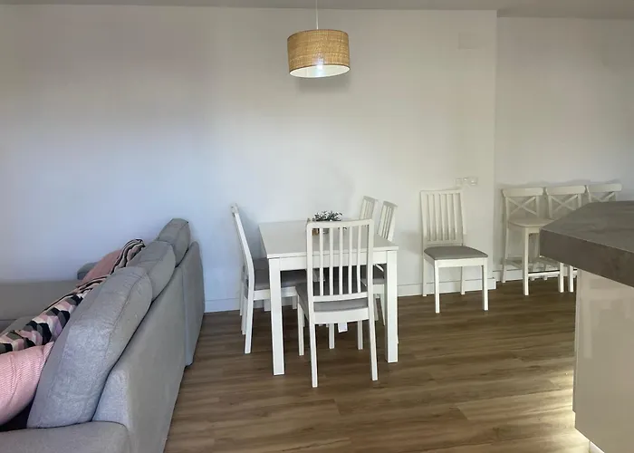 Fuengirola, 4 2 Banos Parking *